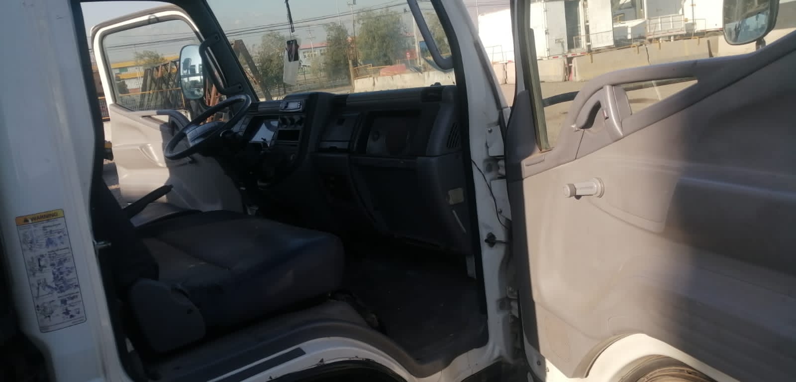  Mitsubishi CANTER 2005    EN DESARME